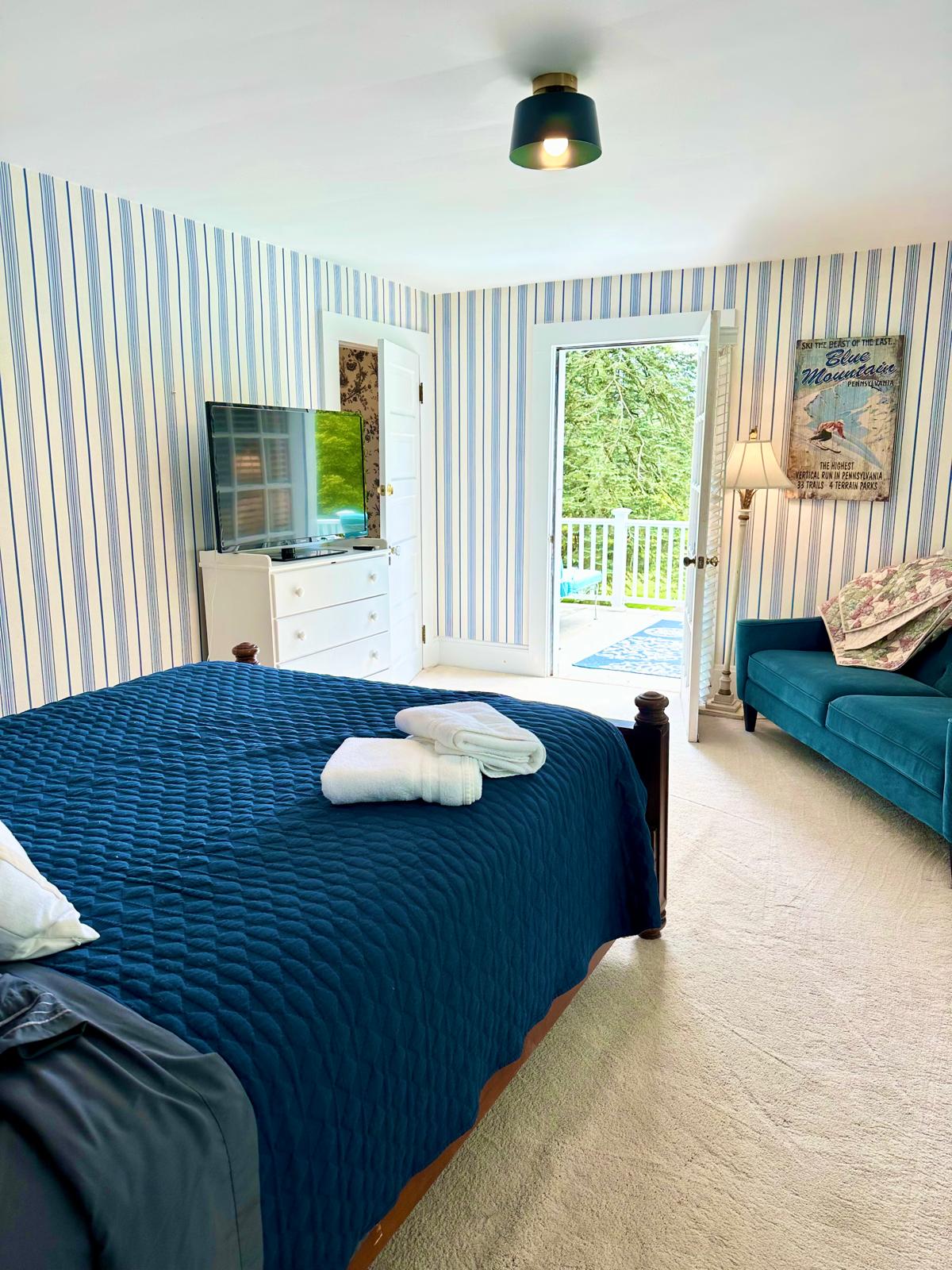 Blue Light Special (queen)