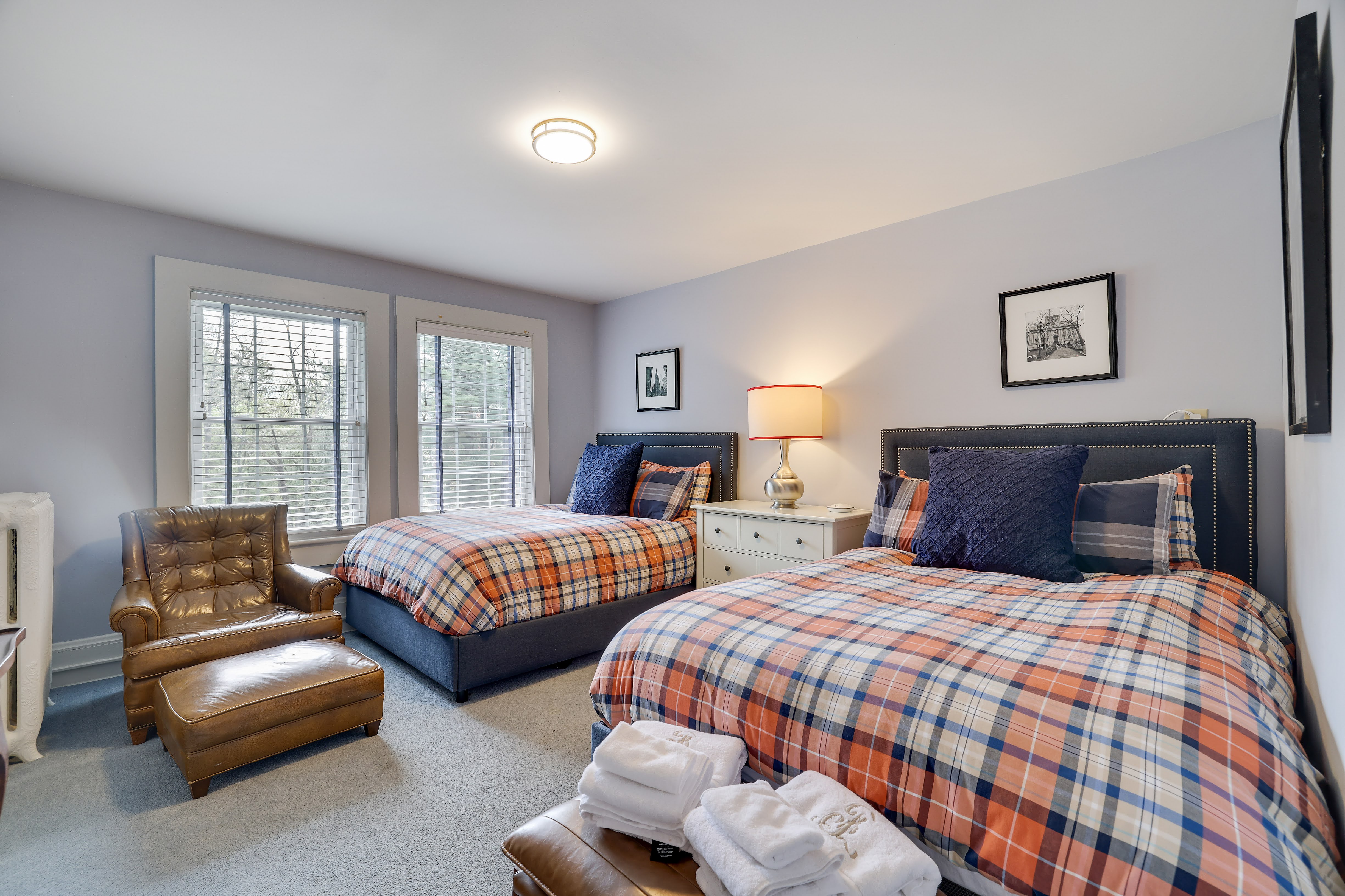 Brooklyn (2 full beds)