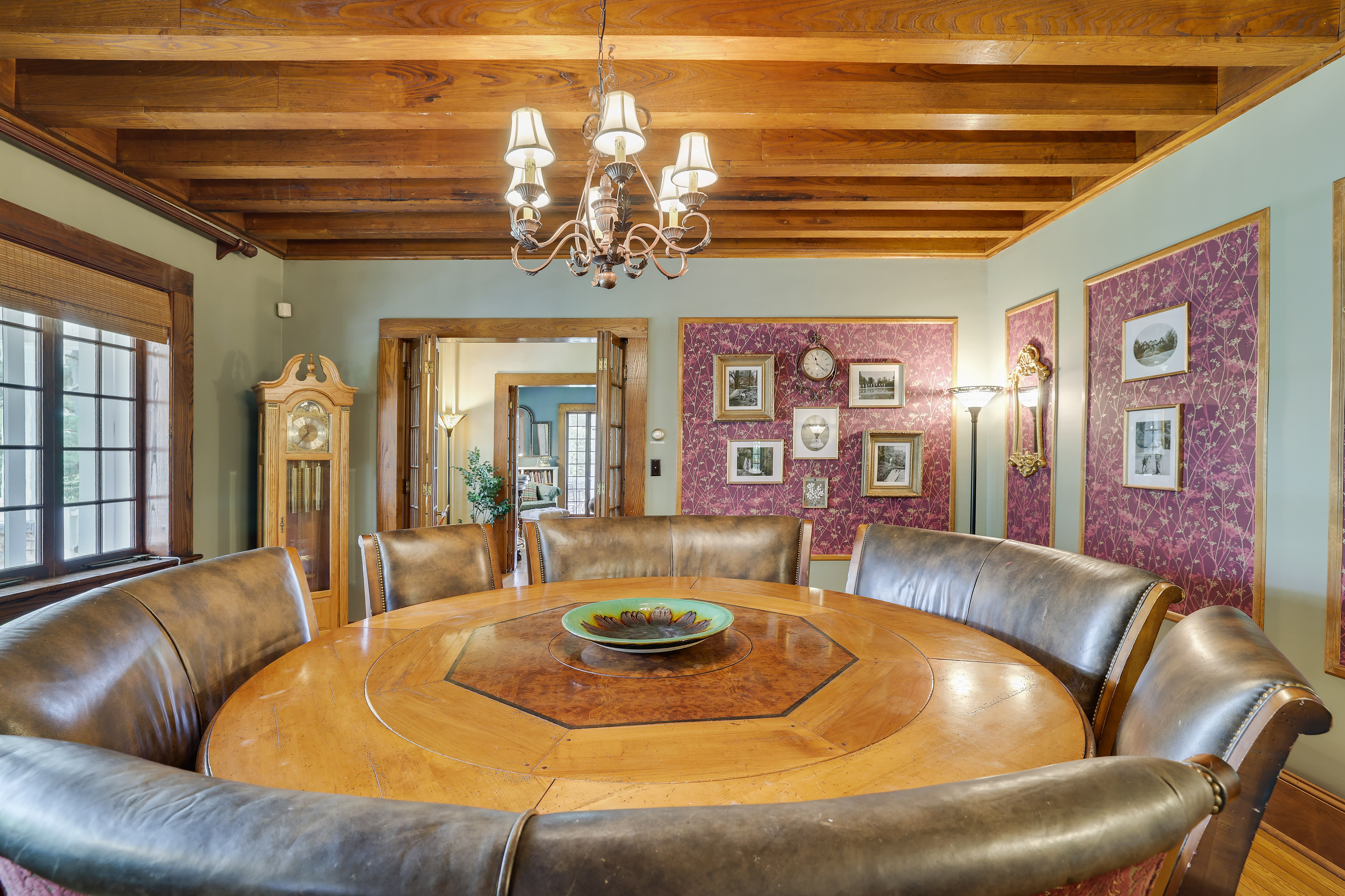 Versatile Spaces to gather for groups of all sizes